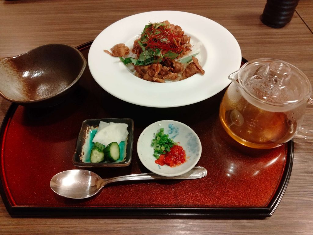 レストラン湯楽　牛カルビ丼ひつまぶし