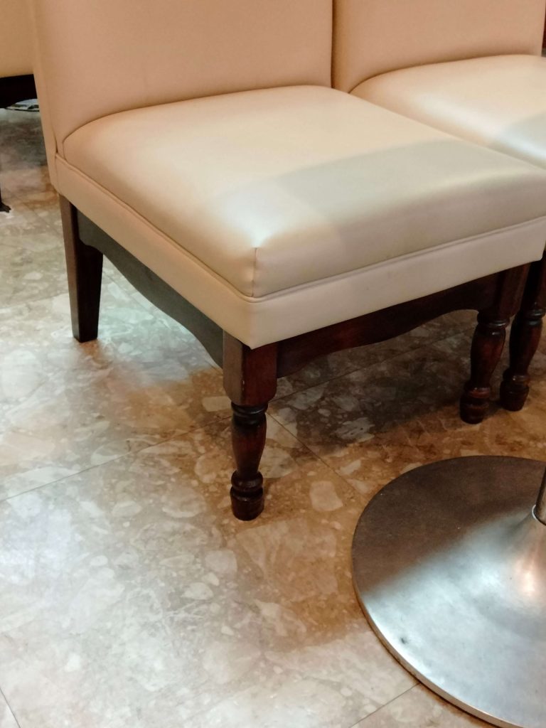 エトアールプリュス　かわいい椅子