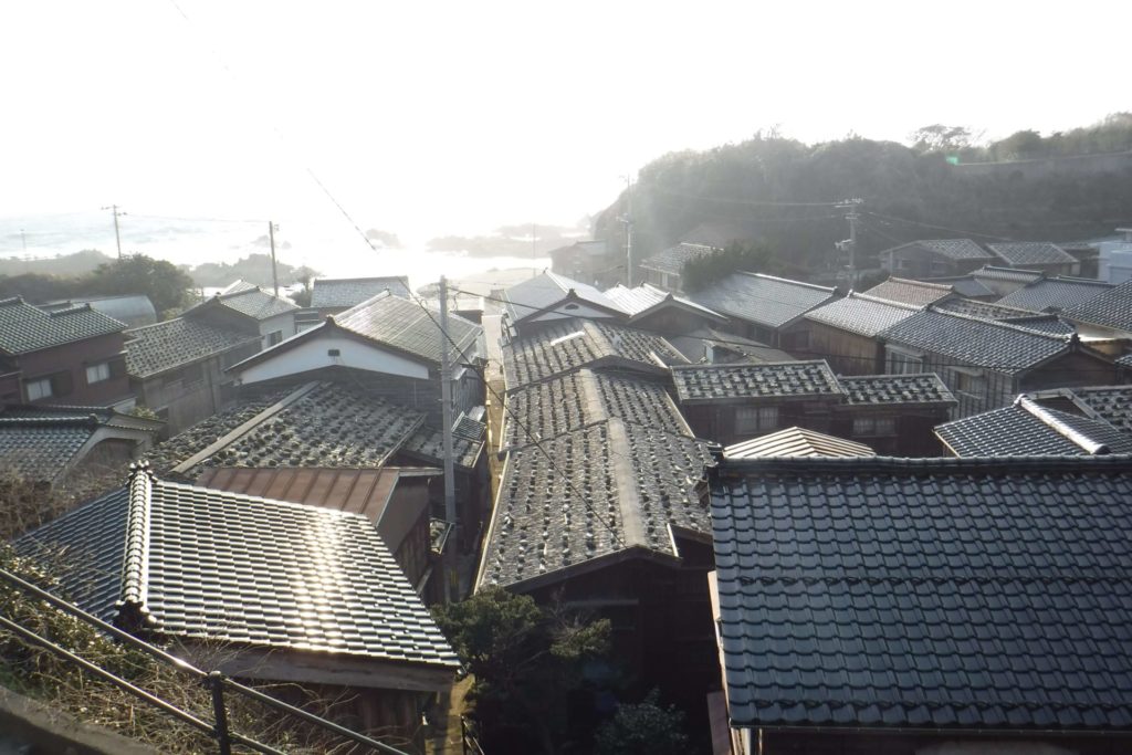 佐渡・宿根木を一望