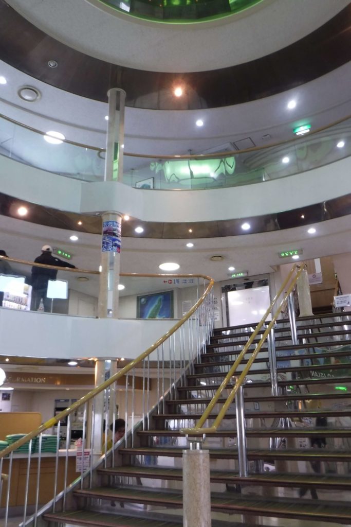 佐渡汽船ときわ丸　船内