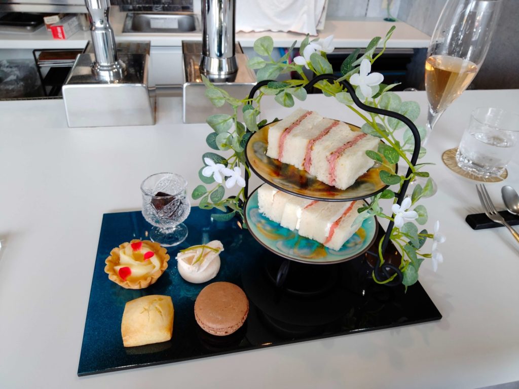 デセールサロンエテ　アフタヌーンティープレート