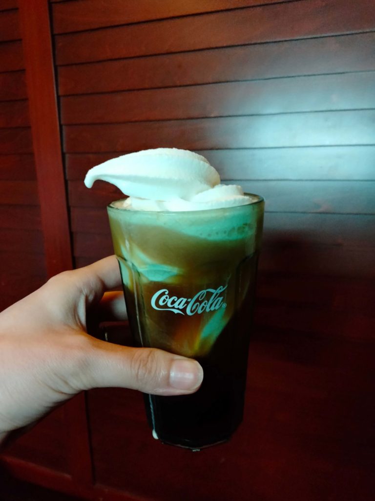 快活クラブ　コーヒーフロート