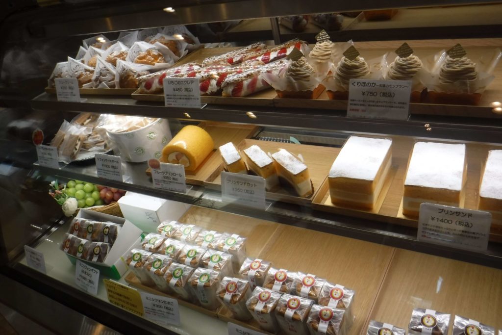 中条たまご　ショーケース