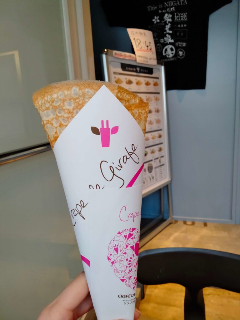 ジラフクレープ「クリームチーズブルーベリークリーム」